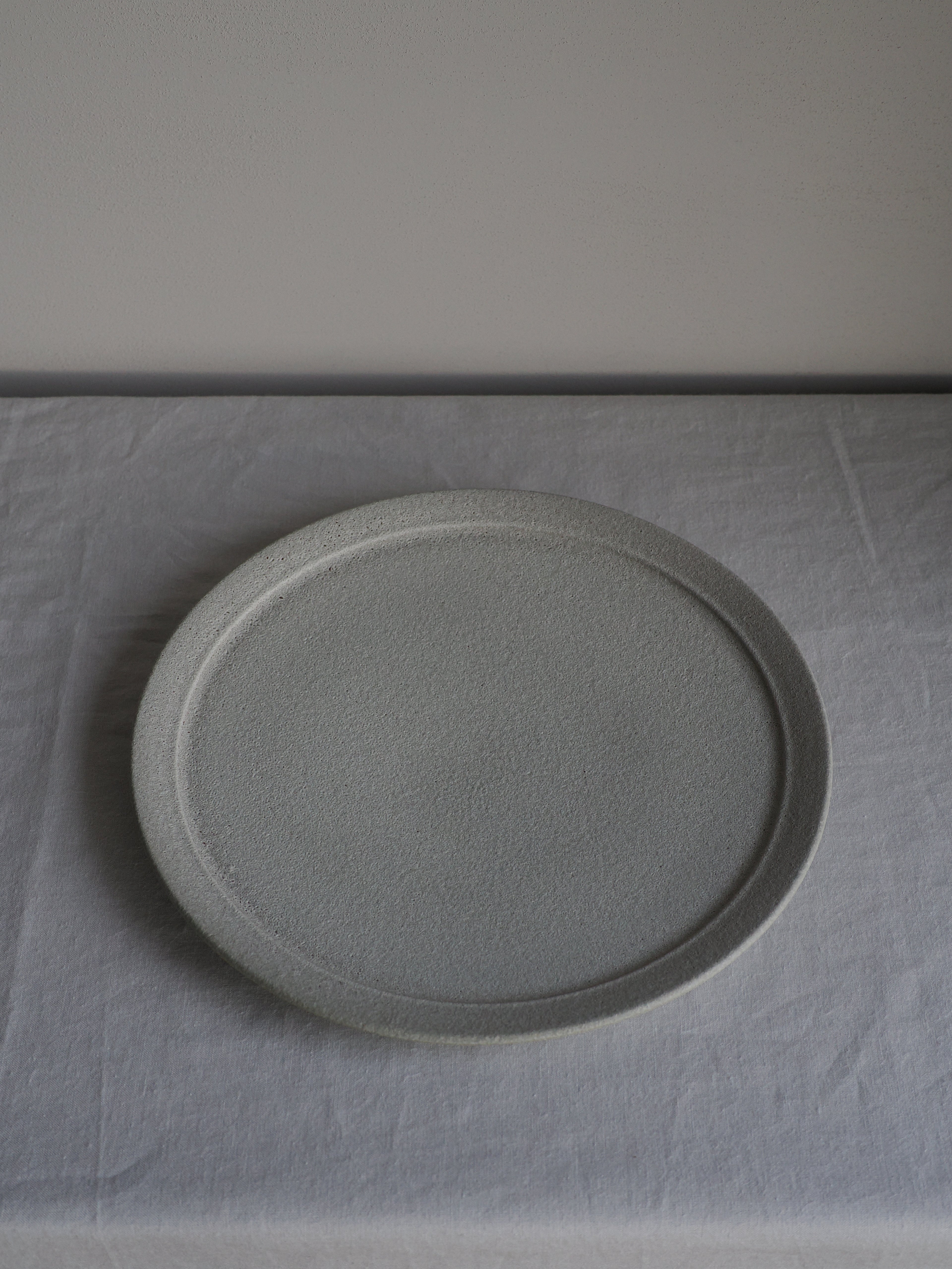 rim plate (L) / mushimegane books.