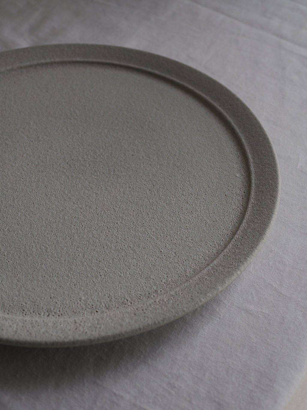 rim plate (L) / mushimegane books.