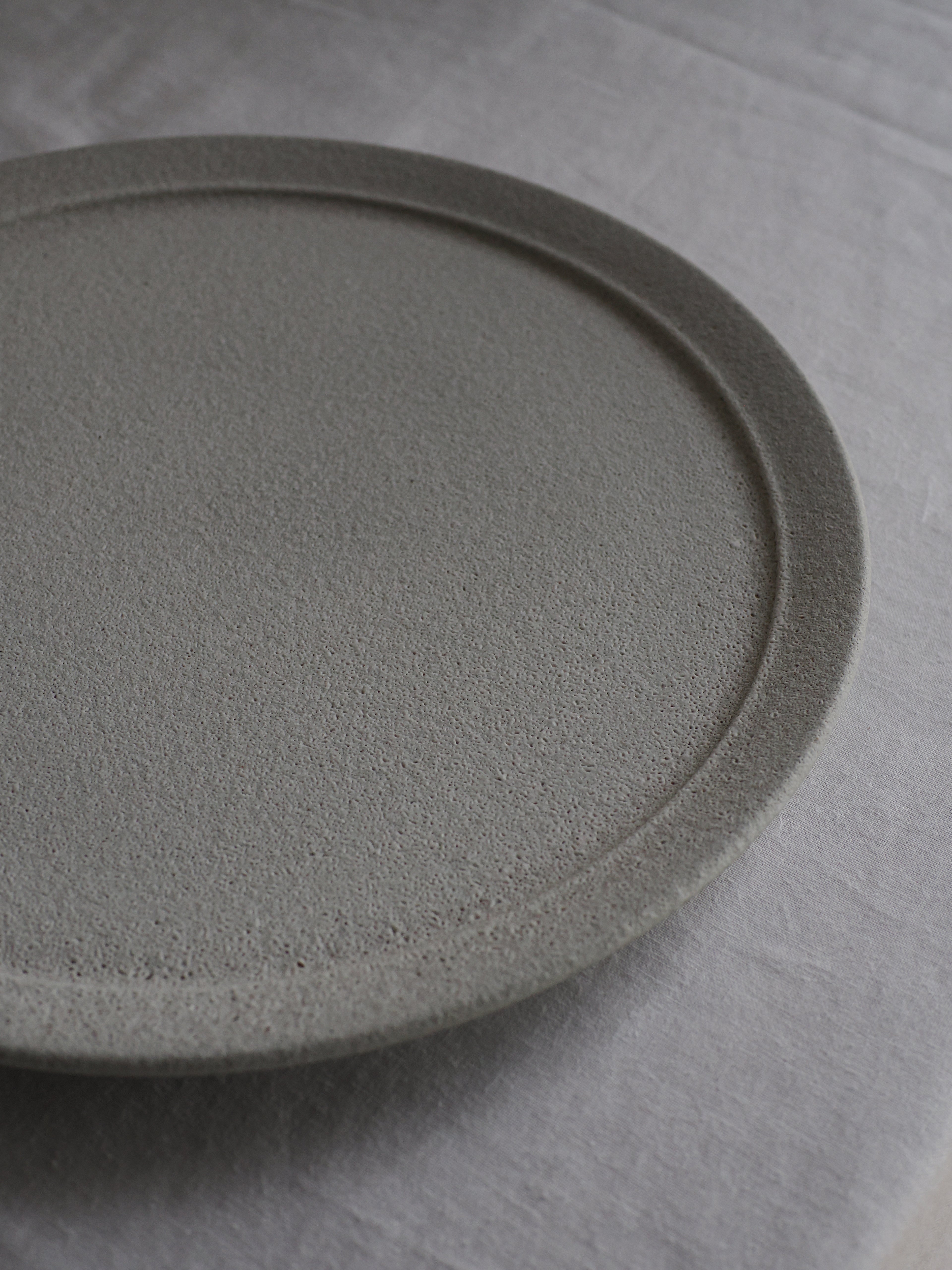 rim plate (L) / mushimegane books.