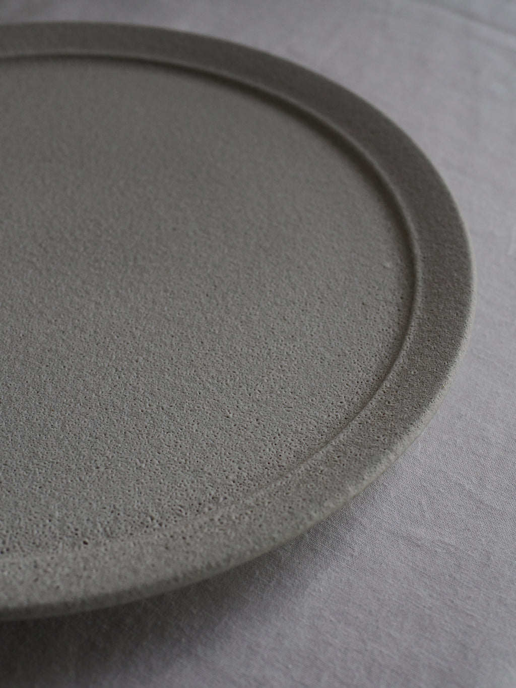 rim plate (L) / mushimegane books.
