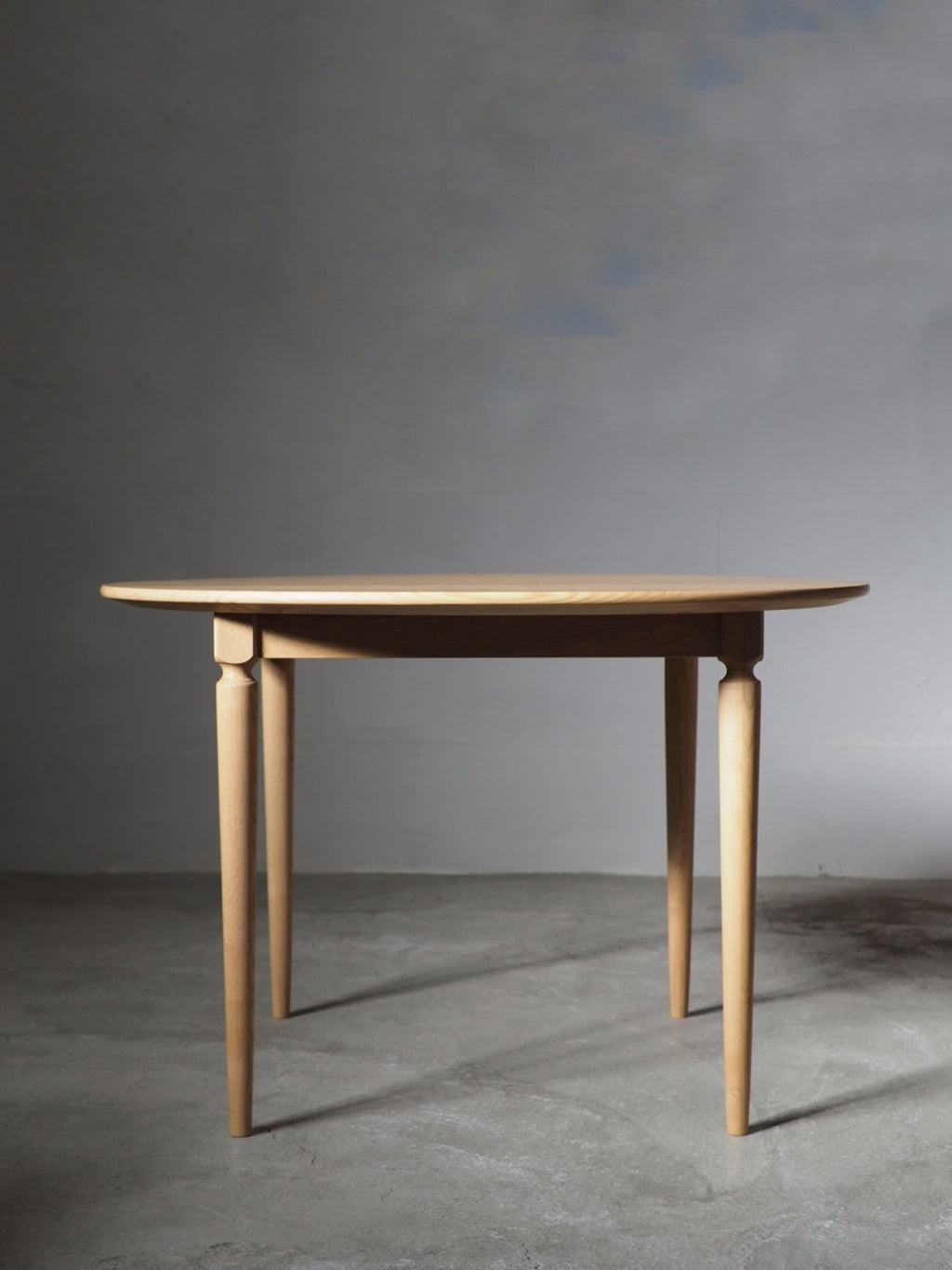 ST021 #Round Table