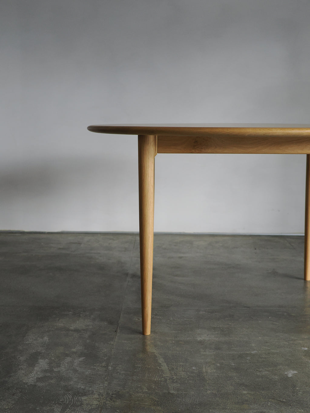 ST016 #Round Table
