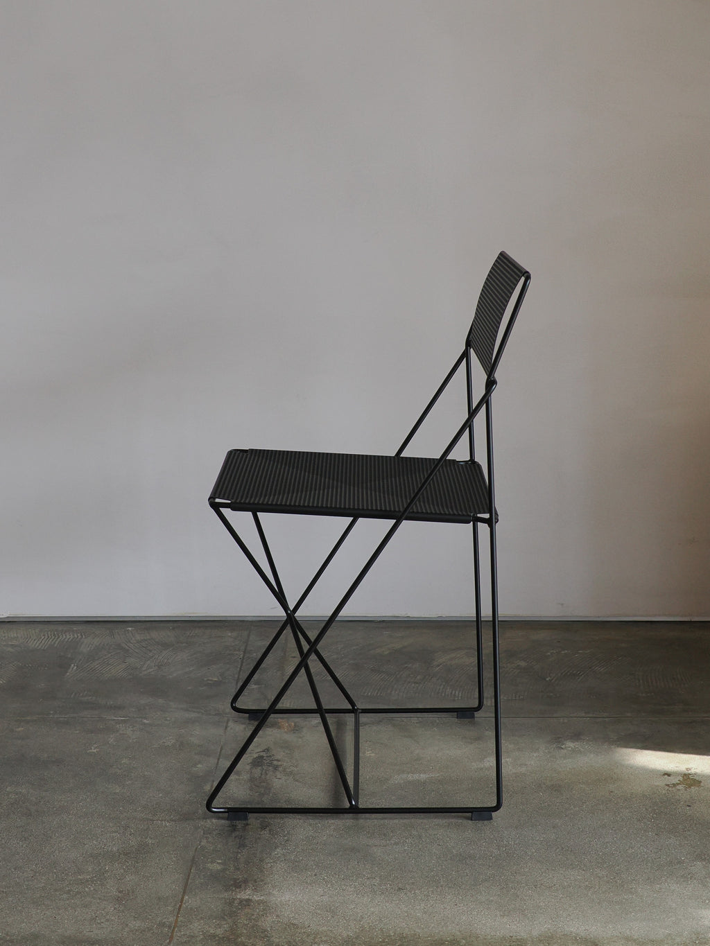 X-LINE CHAIR