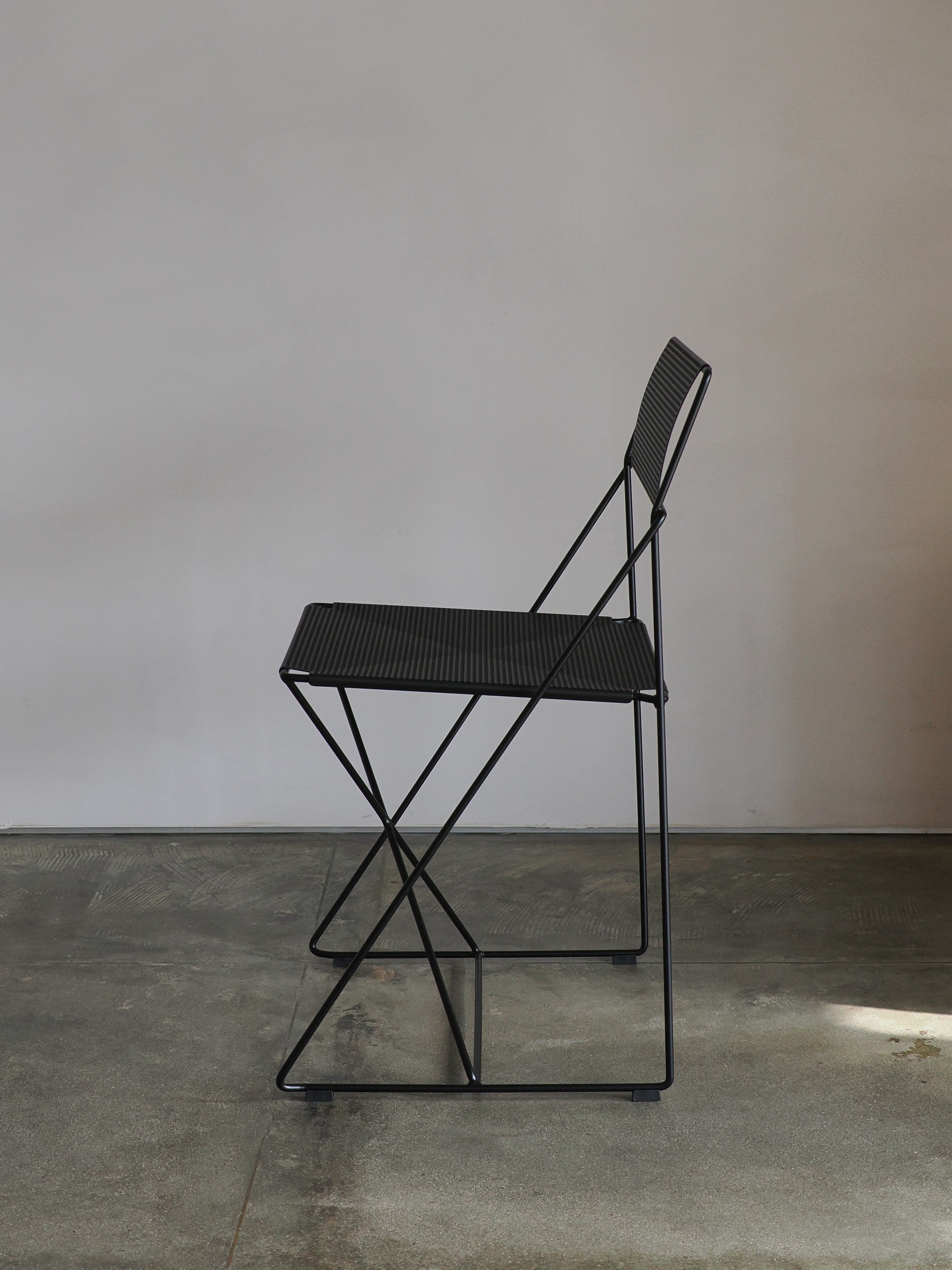 X-LINE CHAIR
