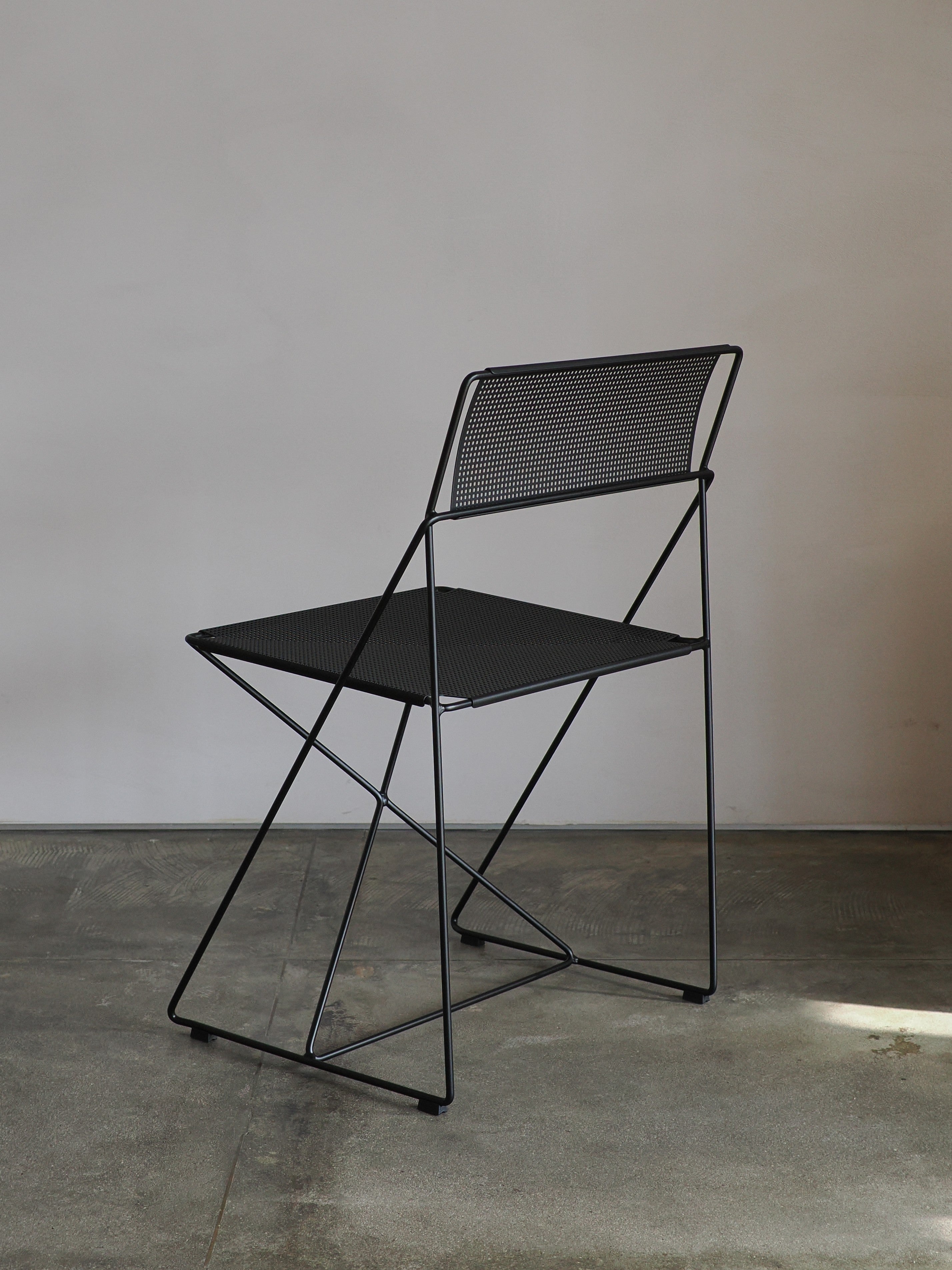 X-LINE CHAIR