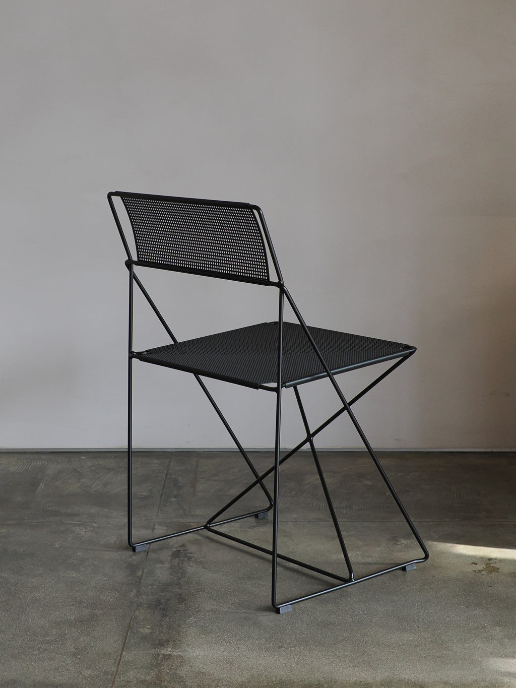 X-LINE CHAIR