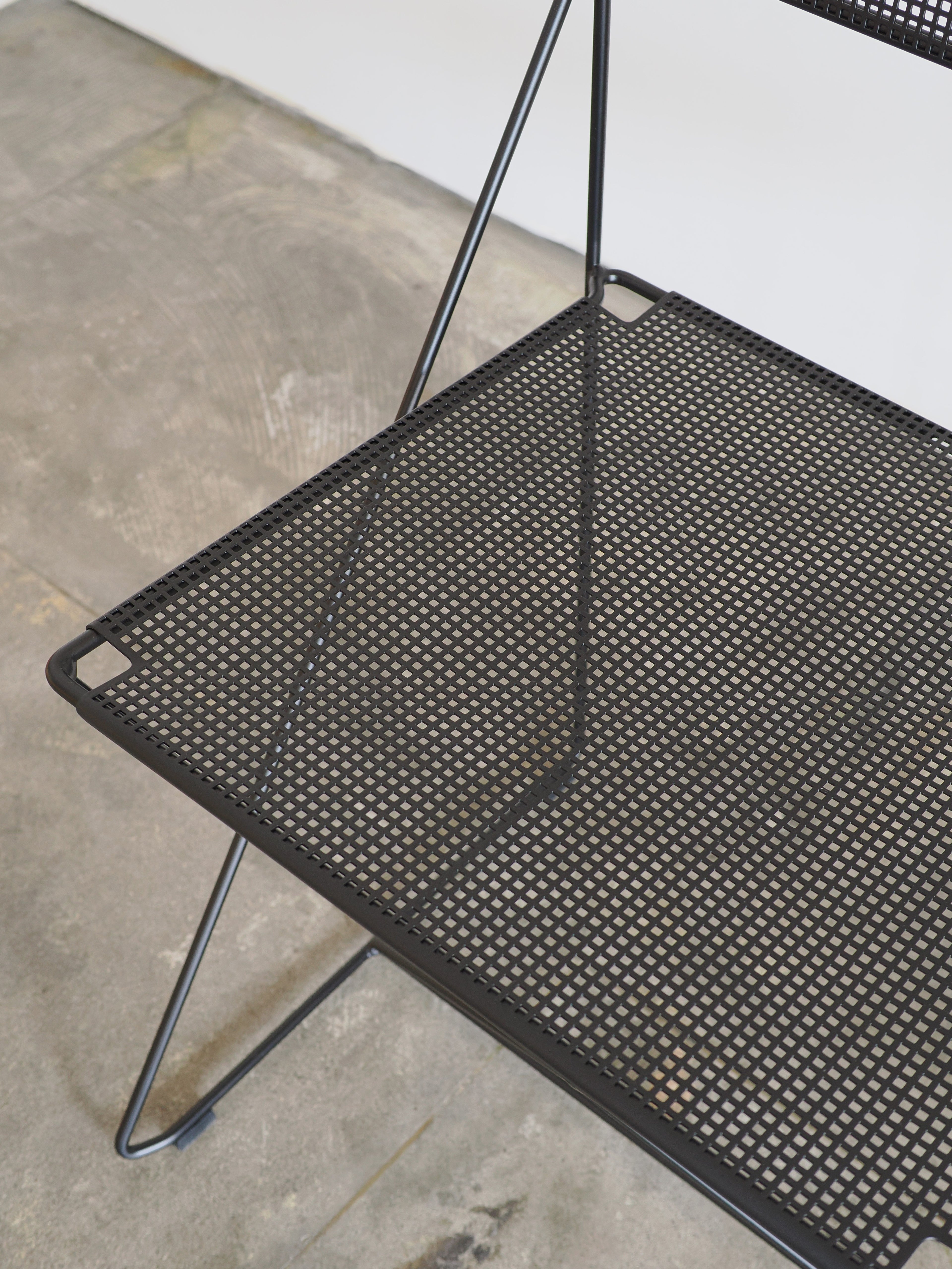 X-LINE CHAIR